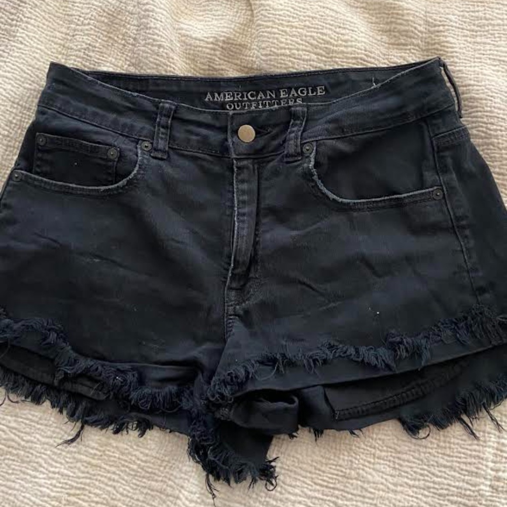 American Eagle Hi-rise Festival distressed jean short, size 10.